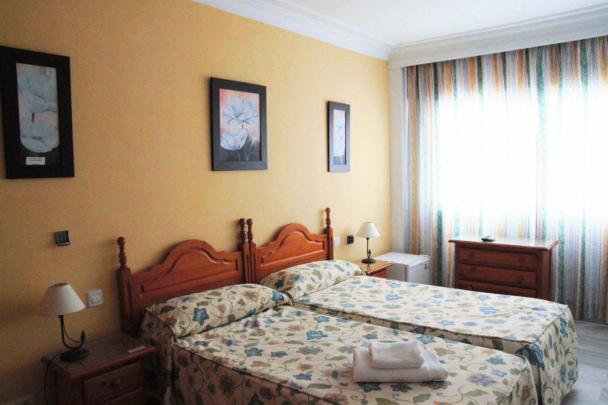 Hostal Ana - Adults Recommended Nerja Bagian luar foto